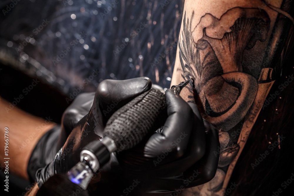 Cover Up Tatuagem: 7 Dicas para Transformar sua Arte 2026